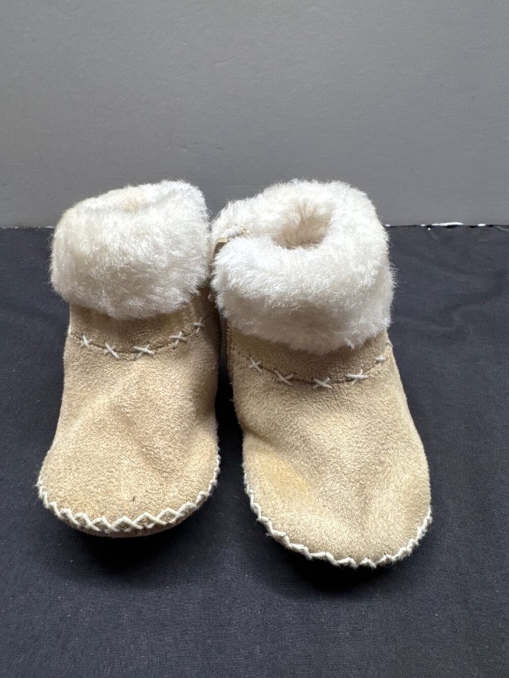 Teeny Toes Baby Tan Suede Booties Faux Fur Lining & Zipper Closure Size 2